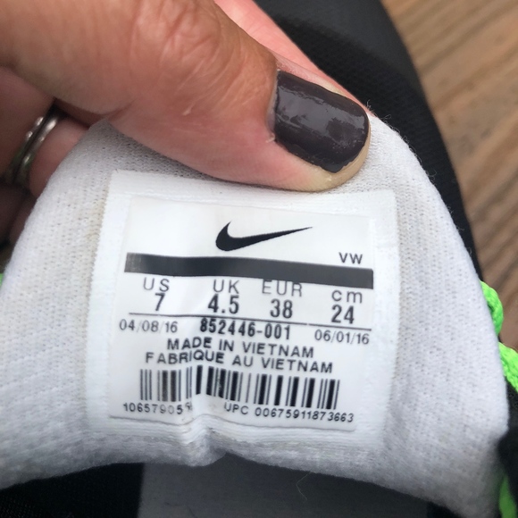 Nike Air Versitile Women's Basketball Shoes - Picture 6 of 7